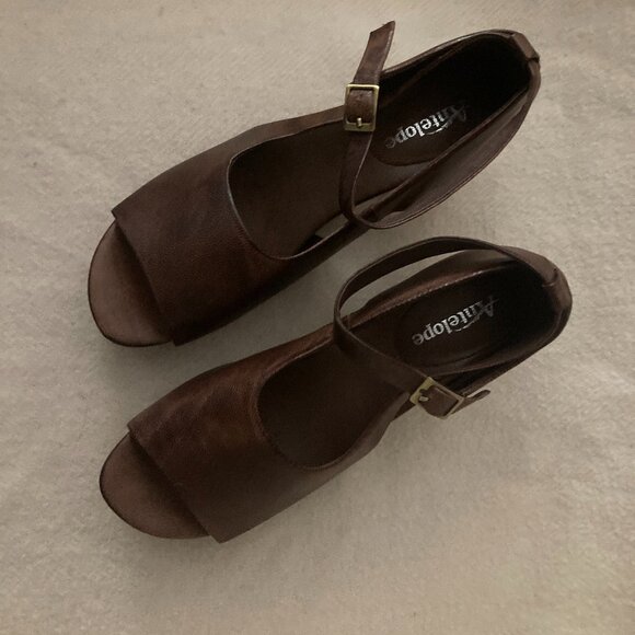 Antelope shoes - brown heels - Picture 1 of 4
